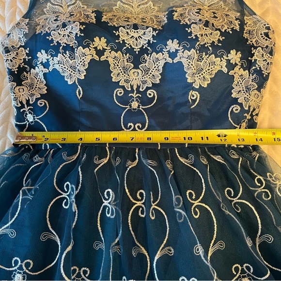 Chi Chi London Reign or Shine Teal Metallic Lace Sleeveless Midi Prom Dress 10 - Picture 11 of 13